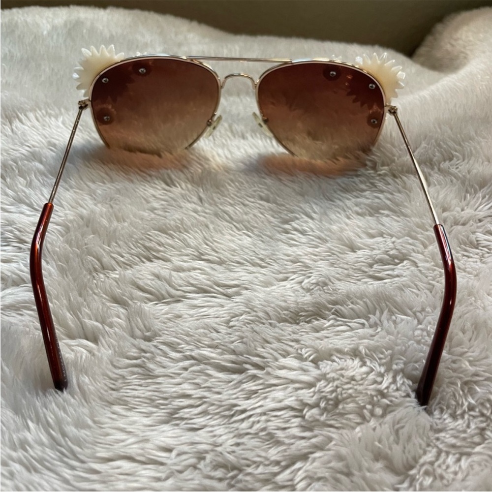 3 pairs of sunglasses Aerie by American eagle brand and Clair’s brand - Picture 4 of 9
